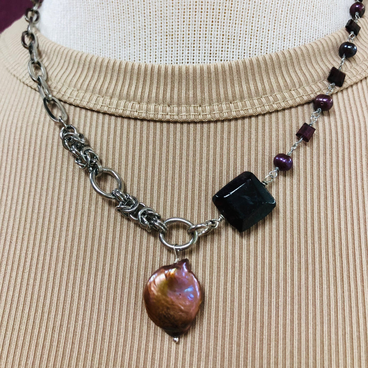 Garnet Pearl Necklace