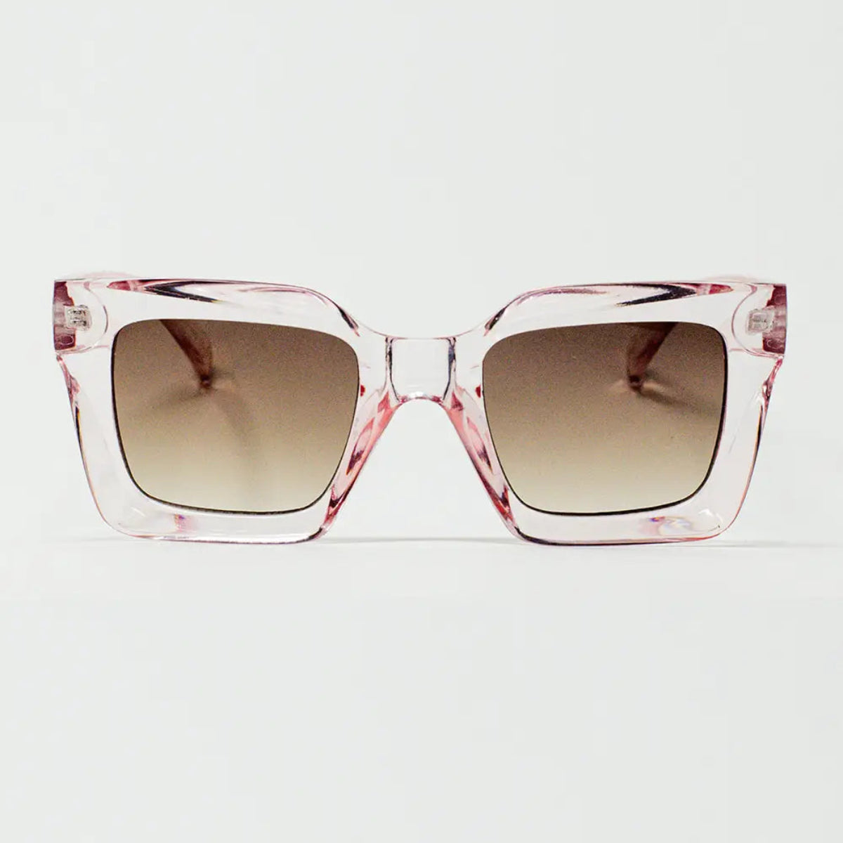 Q2 Sunglasses in Clear Pink